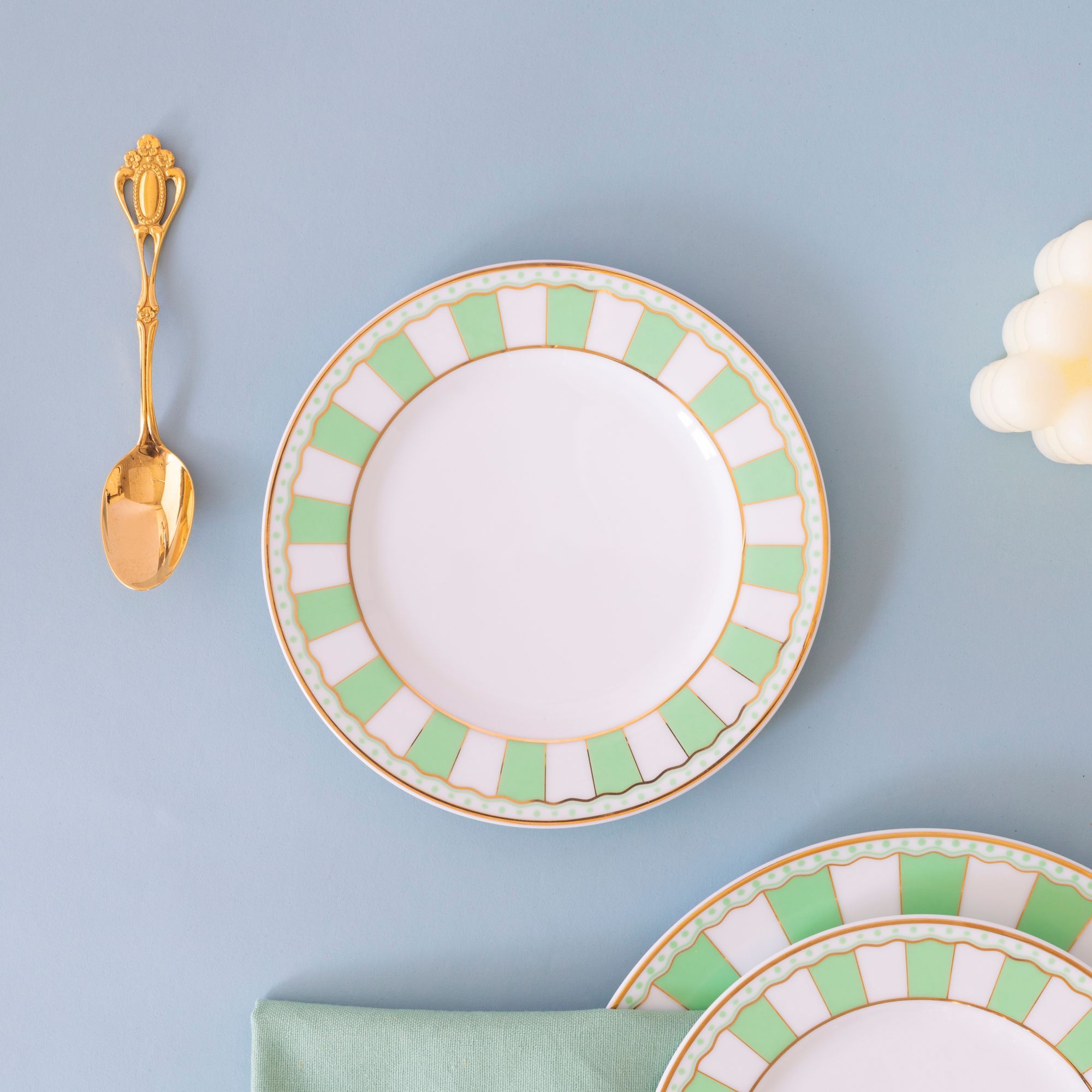 Đĩa tròn cỡ nhỏ đường kính 16,3cm (xanh lá pastel) sứ trắng | Noritake CRNIVL Apple Green M-252L - 91012