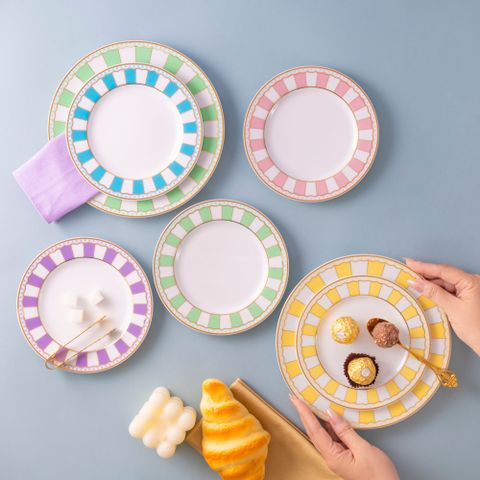  Đĩa tròn cỡ nhỏ đường kính 16,3cm (hồng pastel) sứ trắng | Noritake CRNIVL Pink M-249L - 91012 