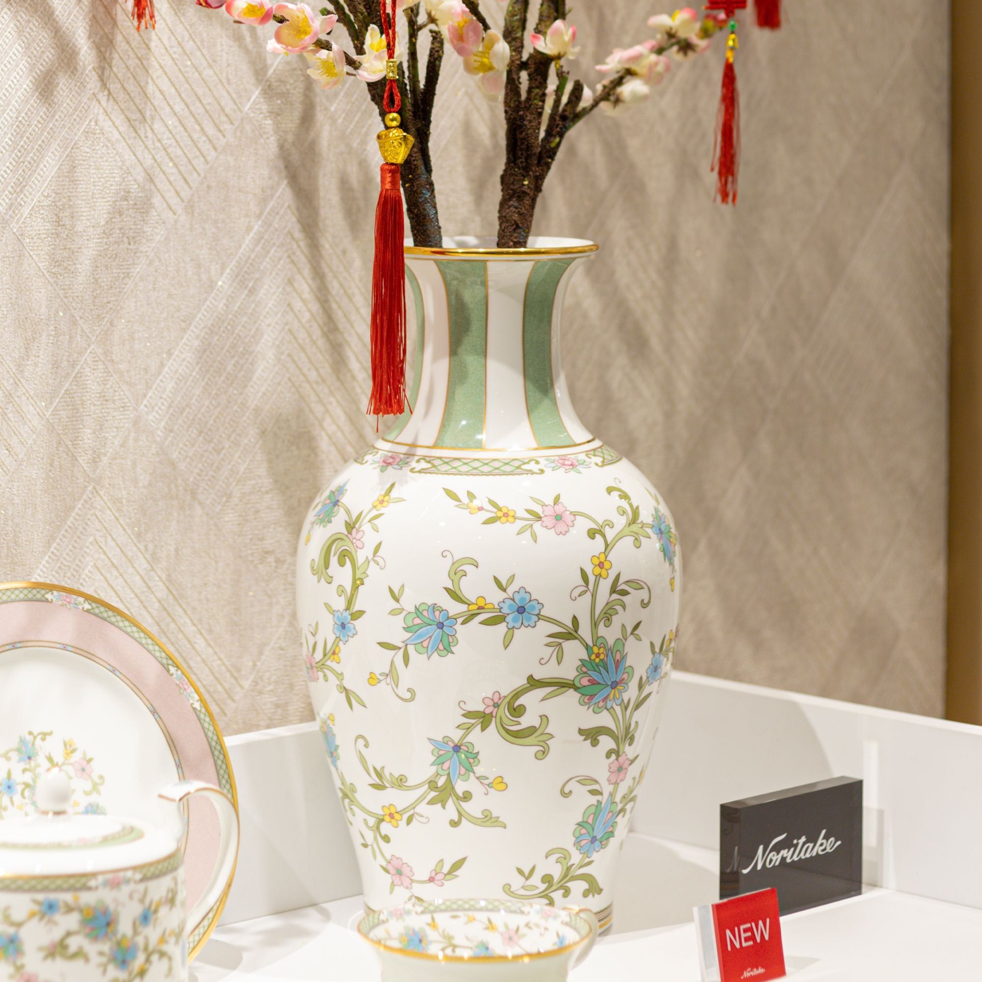 Bình hoa trang trí cao cấp 37cm sứ xương nhập khẩu Nhật Bản | Noritake Yoshino 9983J - T53828