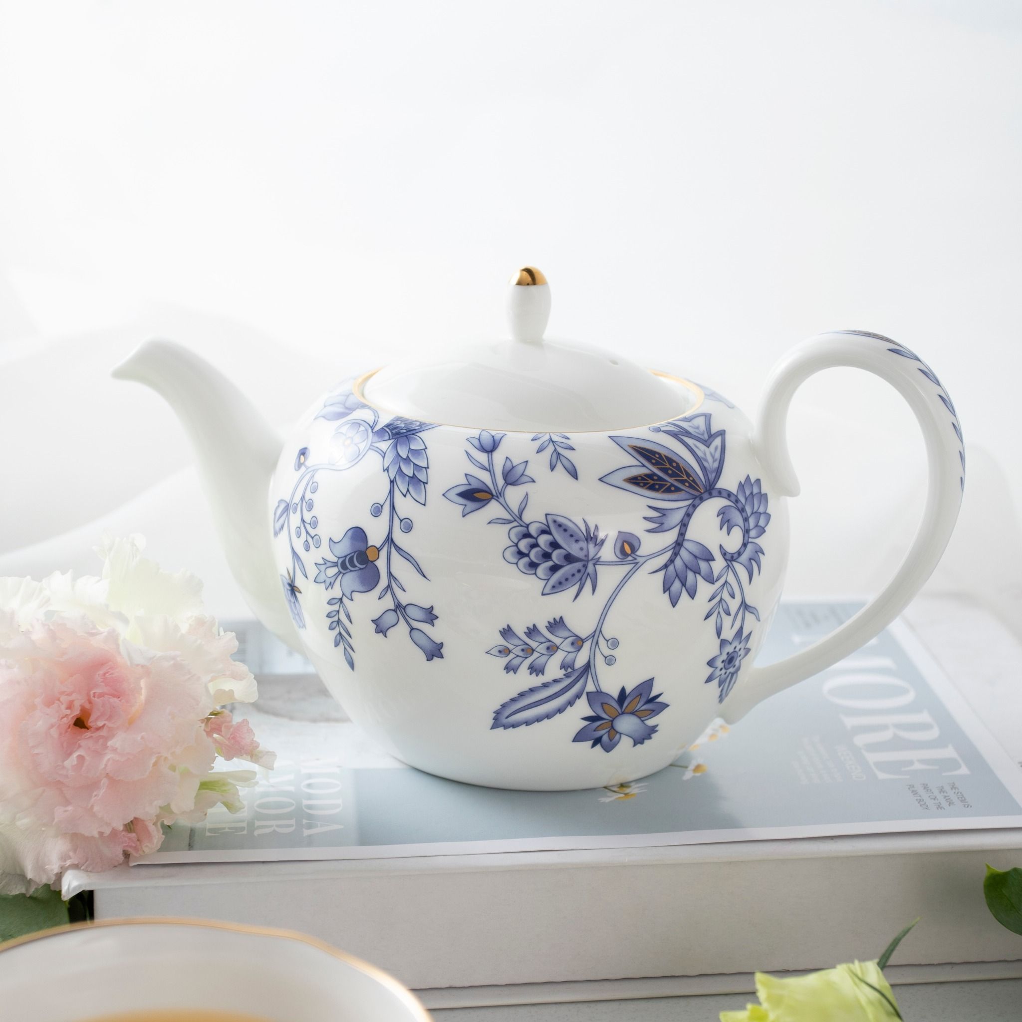 Bộ ấm chén uống trà (ấm nhỏ 520ml, chén 180ml) 15 món sứ xương | Noritake Blue Sorrentino 4562L - T017LS
