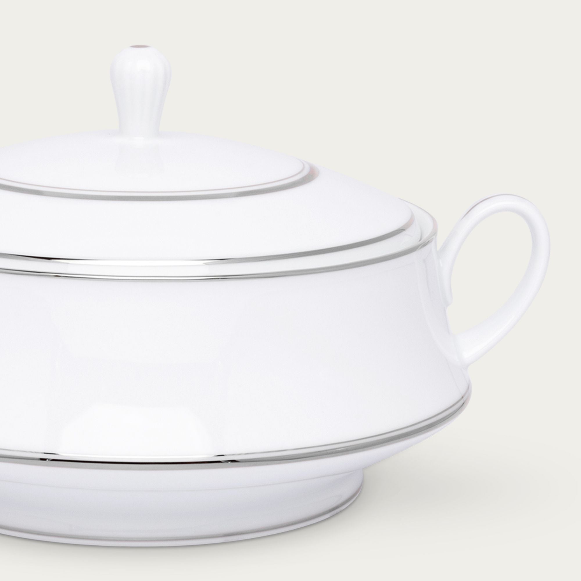Âu cơm (thố cơm) có nắp dung tích 1.800ml sứ trắng | Noritake Galaxy L554L - 91129