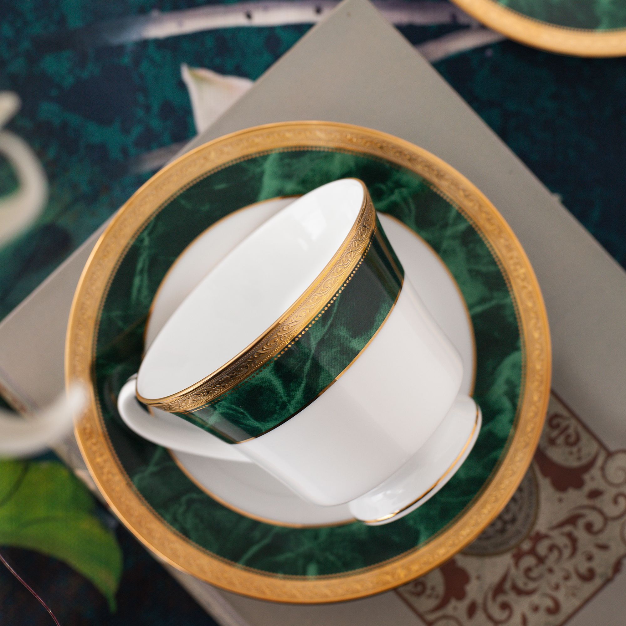 Bộ ấm chén uống trà (ấm 1.200ml, chén 230ml) (xanh - Jade) 15 món sứ trắng | Noritake Majestic Green M-164L - T017A