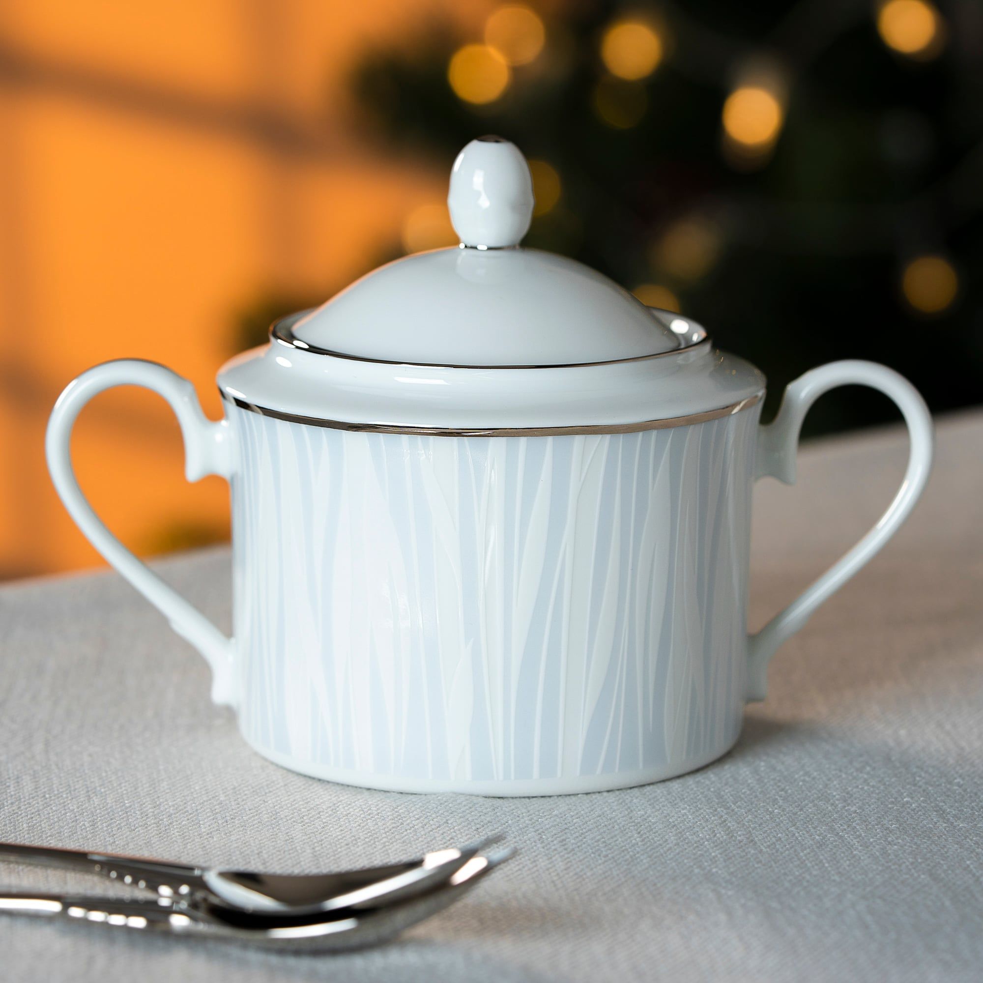 Bộ ấm chén uống trà (ấm 1.500ml, chén 240ml) 15 món sứ trắng | Noritake Glacier Platinum 1702L - T017A