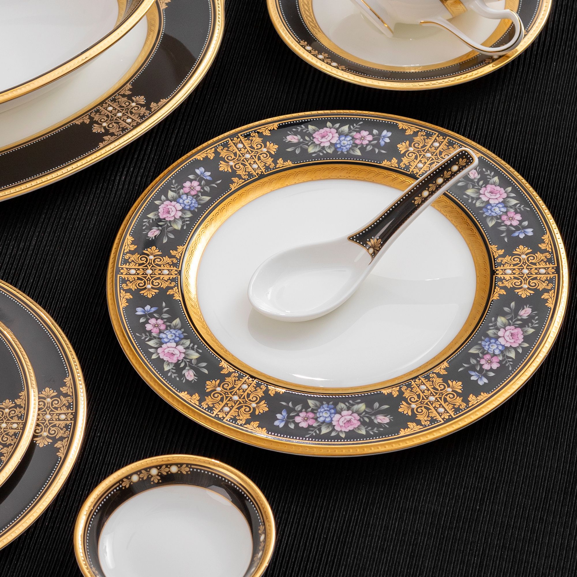 Thìa sứ (muỗng sứ) dài 13,3cm sứ xương Nhật Bản | Noritake Evening Majesty 4818J - 50130