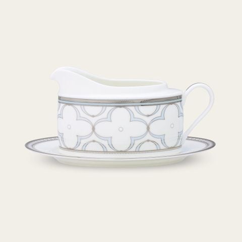  Bình (hũ) đựng nước xốt quai tròn dung tích 620ml kèm đĩa lót sứ xương | Noritake Trefolio Platinum 4957L - 93640 