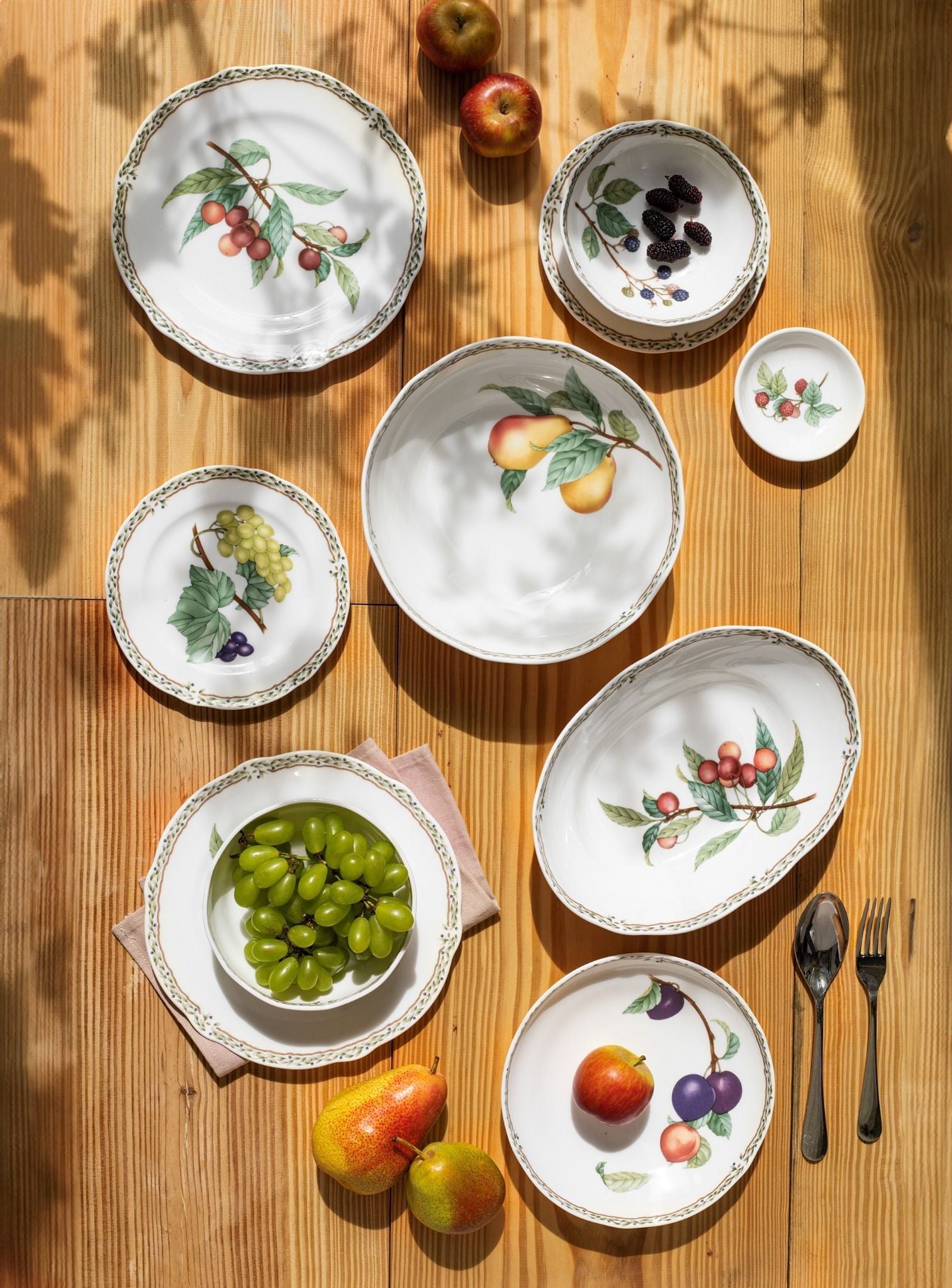 Bộ bát đĩa ăn châu Á cơ bản 22 món (cho 6 người) sứ xương | Noritake Orchard Garden 4911L - D022AN