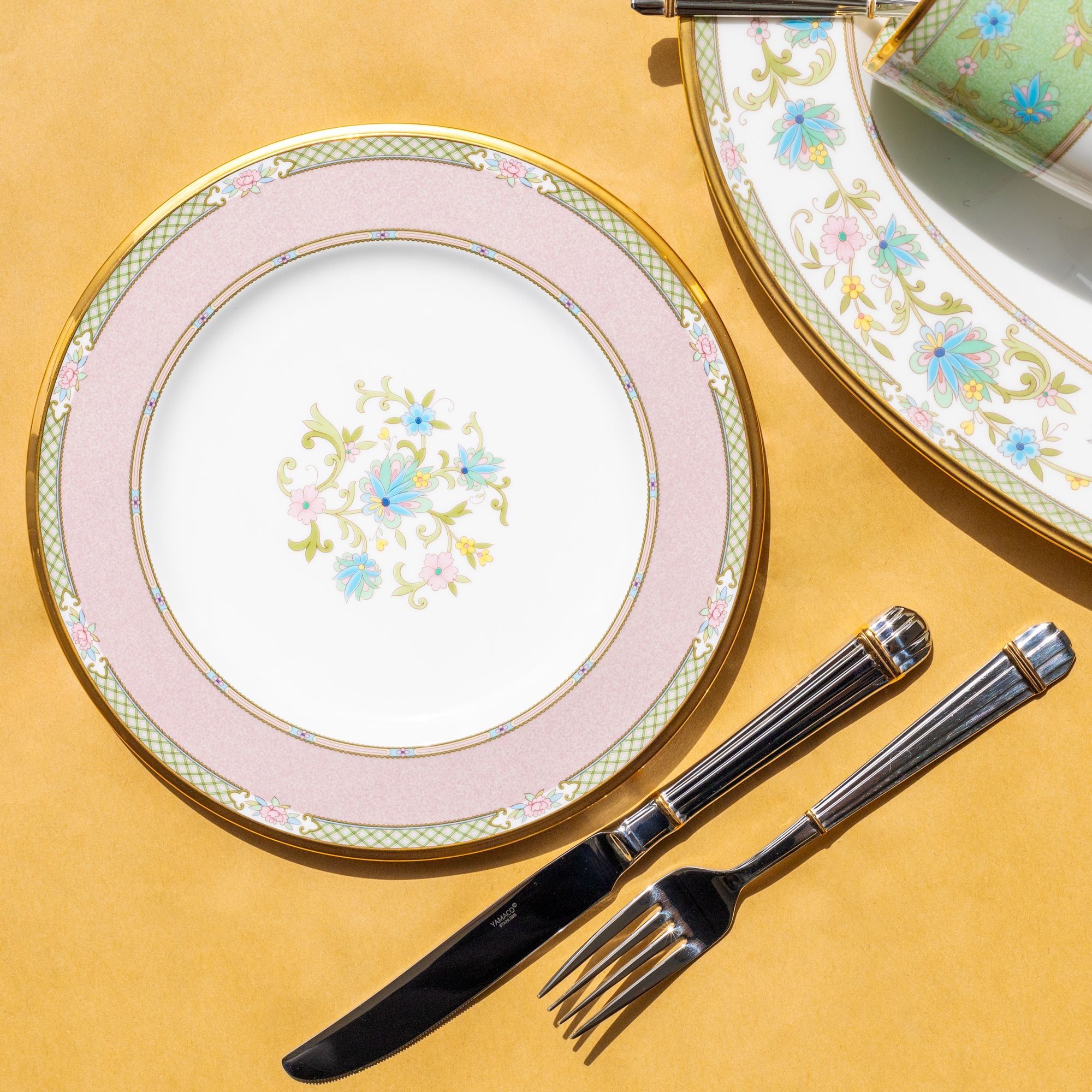 Đĩa tròn cỡ vừa đường kính 21,8cm loại đặc biệt (màu hồng) sứ xương Nhật Bản | Yoshino 9983-7J - 59511