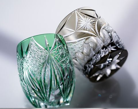 Ly pha lê rock glass họa tiết Edo Kiriko 'Subaru' 320ml màu xanh lá được chế tác bởi nghệ nhân Tatsuya Nemoto | Kagami Crystal T428 - 3006-CGR