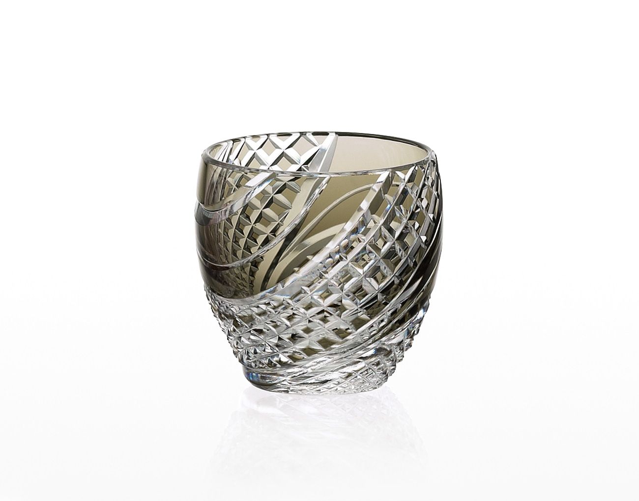 Ly pha lê sake Edo Kiriko “Fish scales strip" 80ml màu trà | Kagami Crystal T535 - 2044-CUM