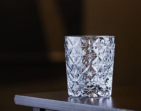 Ly pha lê rock glass họa tiết Edo Kiriko 'Shihou' 250ml được chế tác bởi nghệ nhân Satoshi Nabeya | Kagami Crystal T748 - 2834