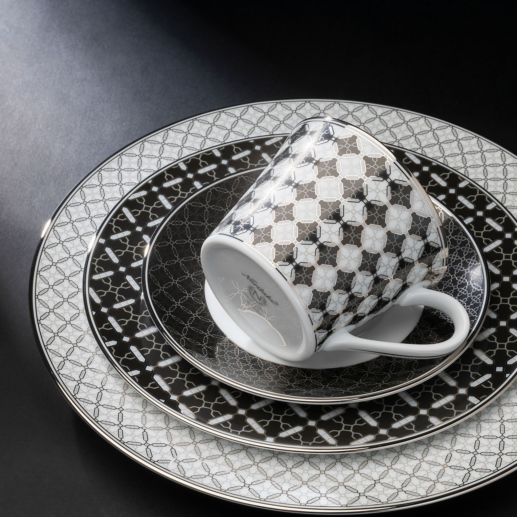 Bộ ấm chén uống trà (ấm 1.500ml, chén 250ml) 15 món sứ trắng | Noritake City Table 1788L - T017A