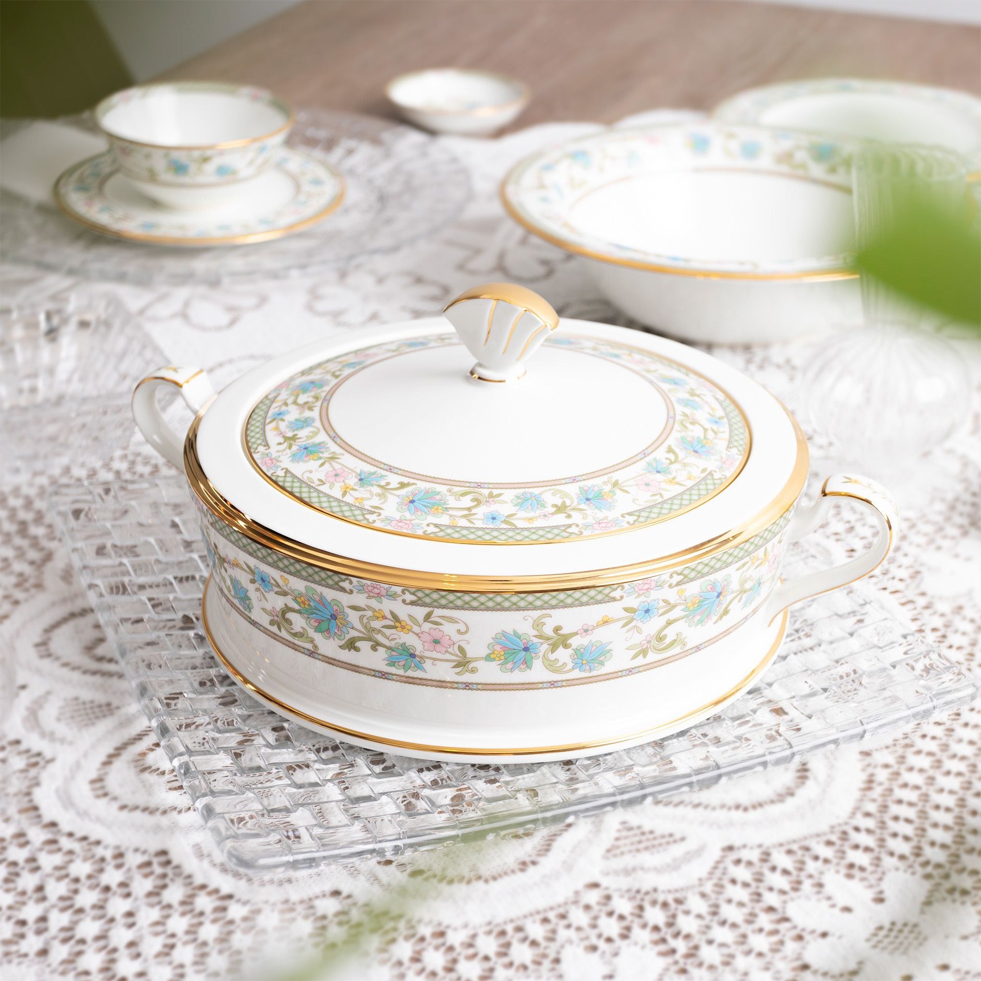 Âu cơm (thố cơm) có nắp dung tích 1.980ml sứ xương Nhật Bản | Noritake Yoshino 9983J - 59529