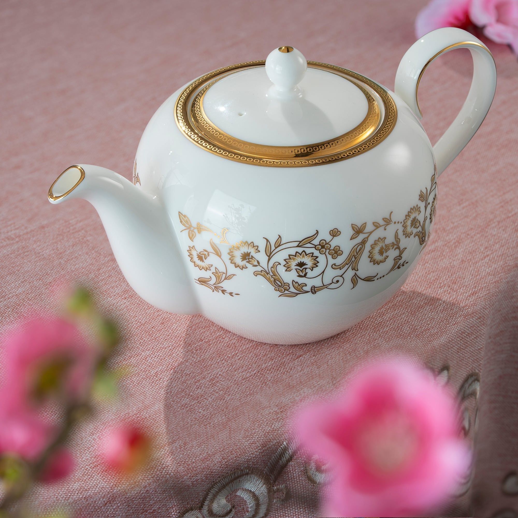 Bộ ấm chén uống trà nhỏ (ấm 650ml, chén 105ml) 13 món sứ xương | Noritake Summit Gold 4912L - T014S