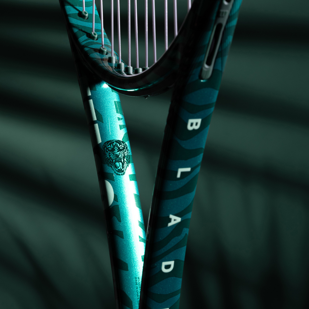 Vợt Tennis Wilson Tiger Blade 98 16X19 V10 Chưa Căng Dây  WRP00032011U2