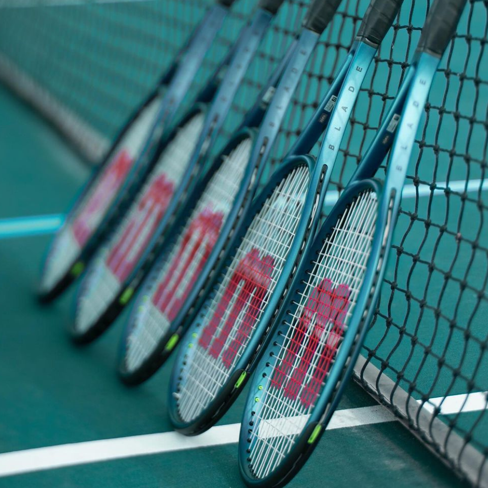 Vợt Tennis Wilson Blade 104 V9 FRM WR150011U