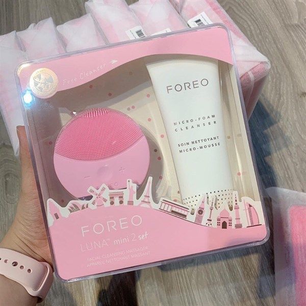 Set máy rửa mặt Foreo Luna mini 2 + sữa rửa mặt