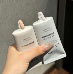 Kem chống nắng d'Alba Waterfull Tone-Up 50ml