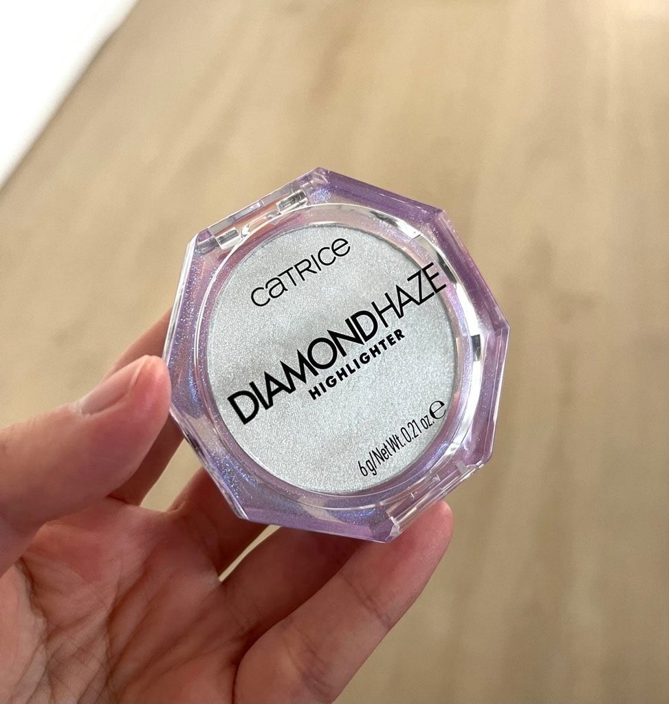 Phấn Nhũ Bắt Sáng Catrice Diamond Haze Highlighter 6g