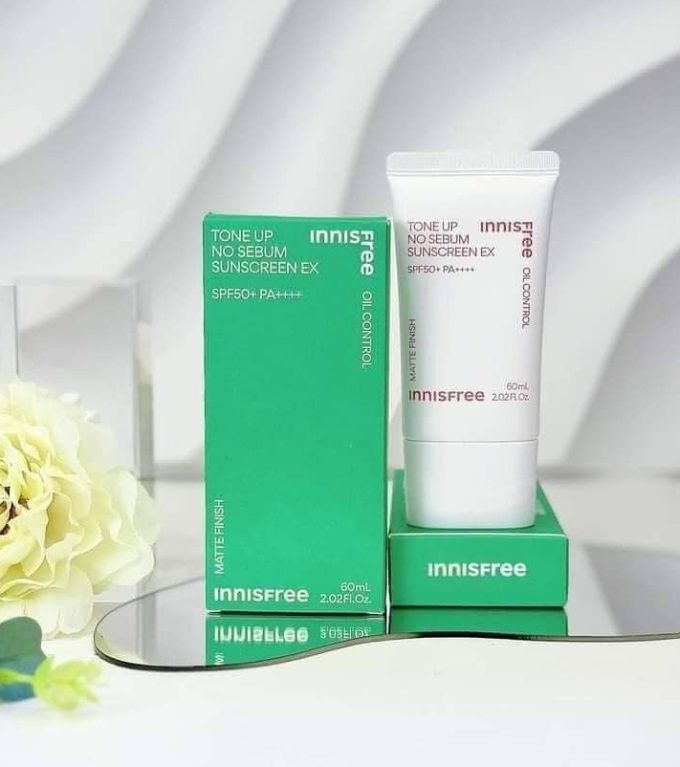 Kem chống nắng Innisfree tone up no sebum 60ml