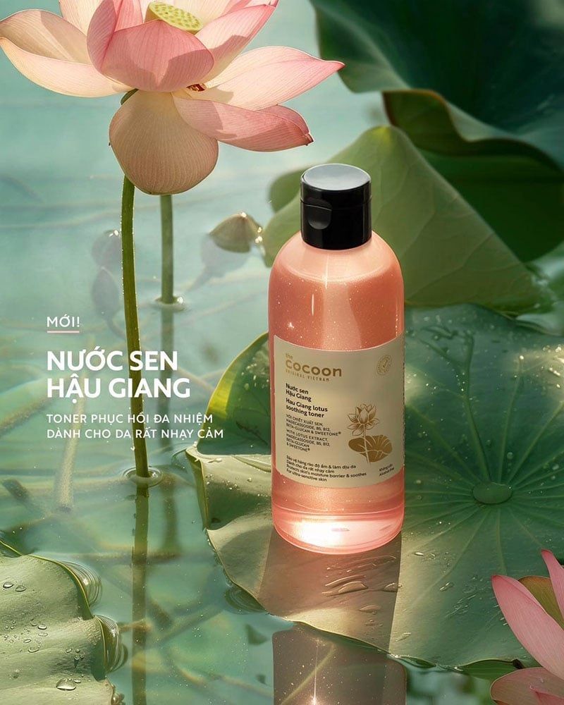 Nước Hoa Hồng Cocoon Sen Hậu Giang - 310ml
