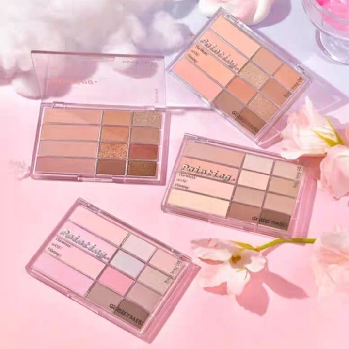 Bảng Phấn Mắt Má 12 Ô Gogo Tales Pink Mist Shoft Focus