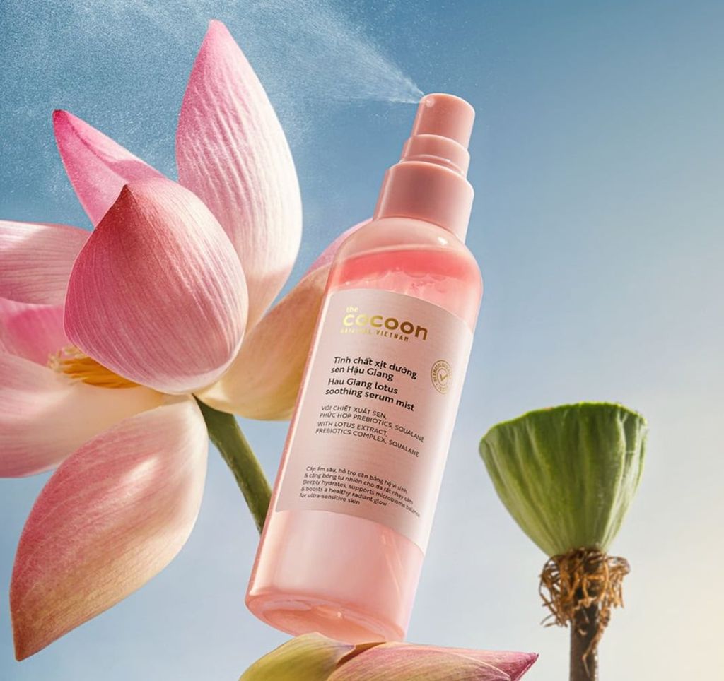 Tinh chất xịt dưỡng Cocoon Sen Hậu Giang 100ml