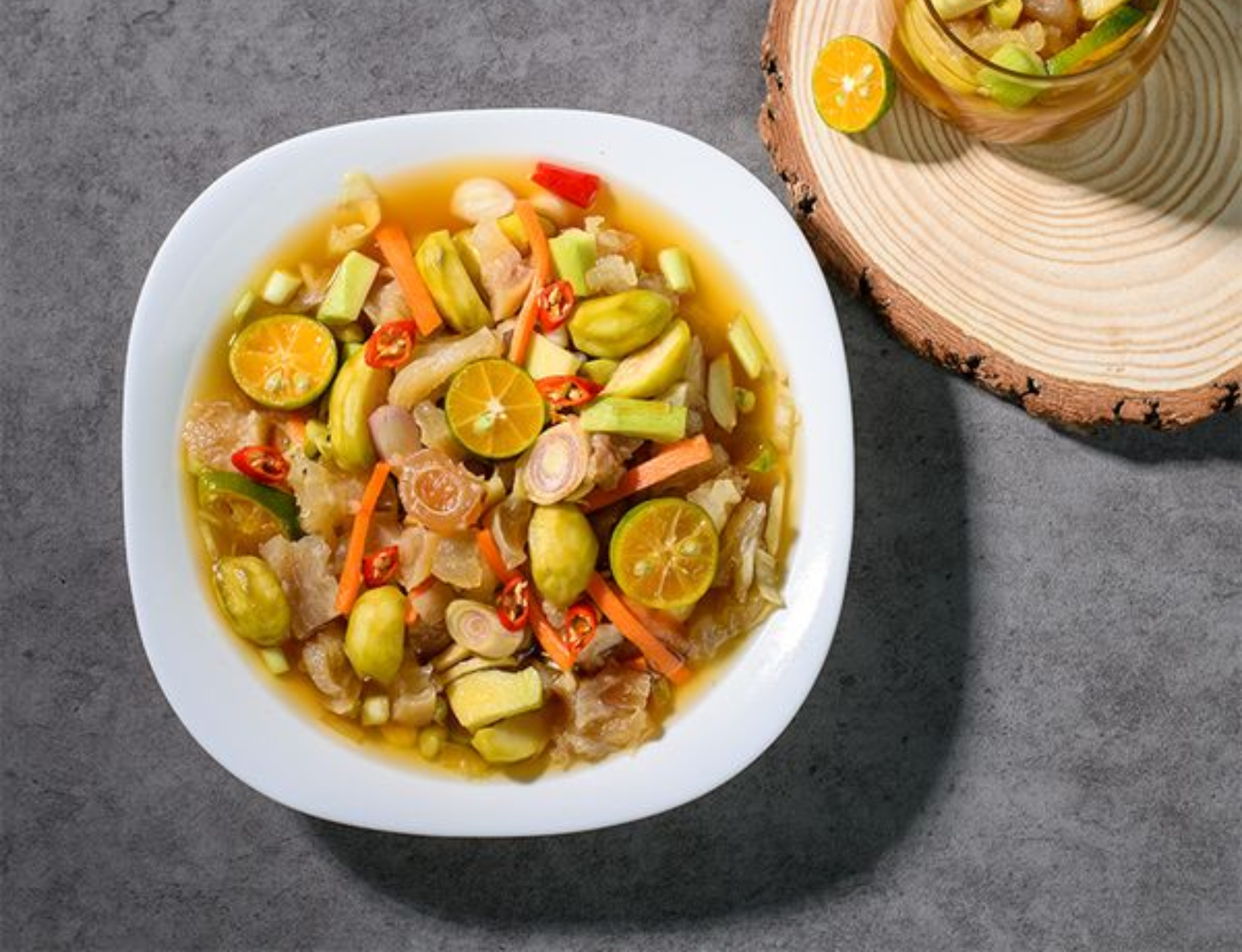 Gân bò ngâm sả tắc