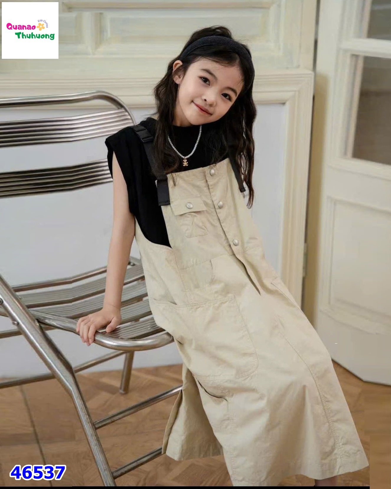 46537 - Set đầm yếm kem, áo croptop đen