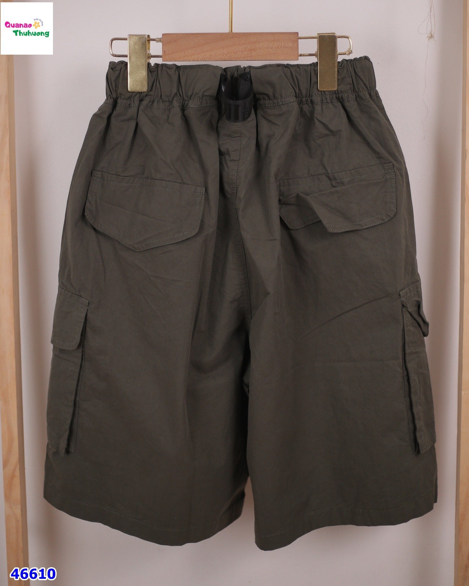 Quần short xanh rêu 1975