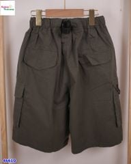 Quần short xanh rêu 1975