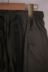 Quần short xanh rêu 1975
