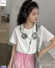 Áo Croptop trắng tai nghe
