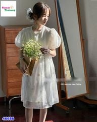 Đầm trắng thêu hoa