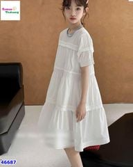Đầm trắng viền tầng