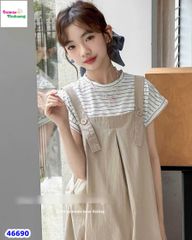 Set đầm yếm kem, áo sọc