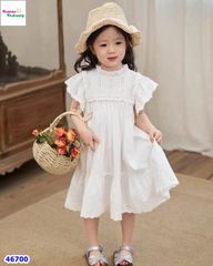 Đầm Luca trắng sát nách hoa