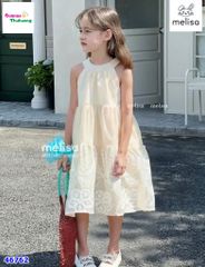 Đầm yếm MLS kem hoa nổi