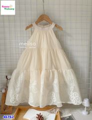 Đầm yếm MLS kem hoa nổi