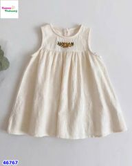 Đầm kem sát nách thêu hoa