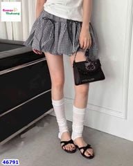 Chân váy bí caro đen