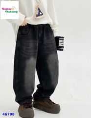 Quần jean dài đen túi W