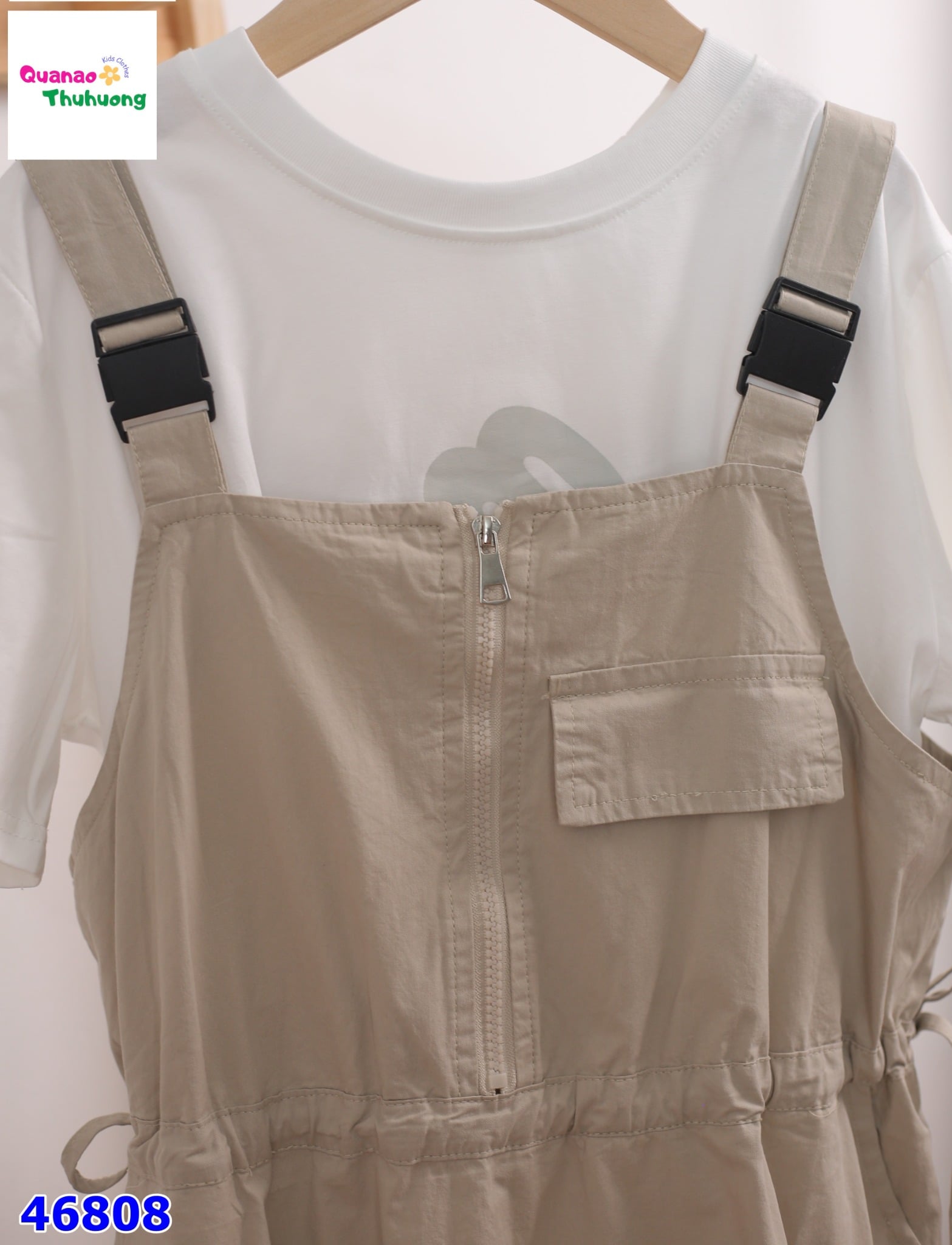 Set đầm yếm xám, áo trắng M