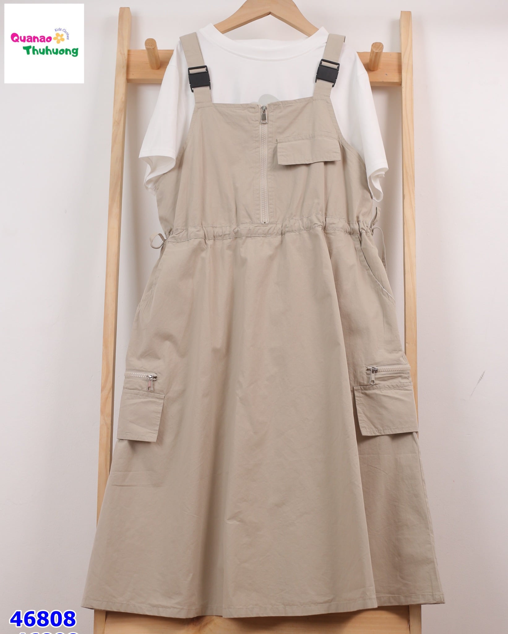 Set đầm yếm xám, áo trắng M