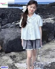 Set Cho-Hee áo sơmi trắng, quần xám