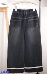 Quần jean xanh ren trắng