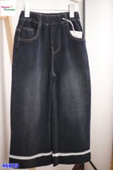 Quần jean xanh ren trắng