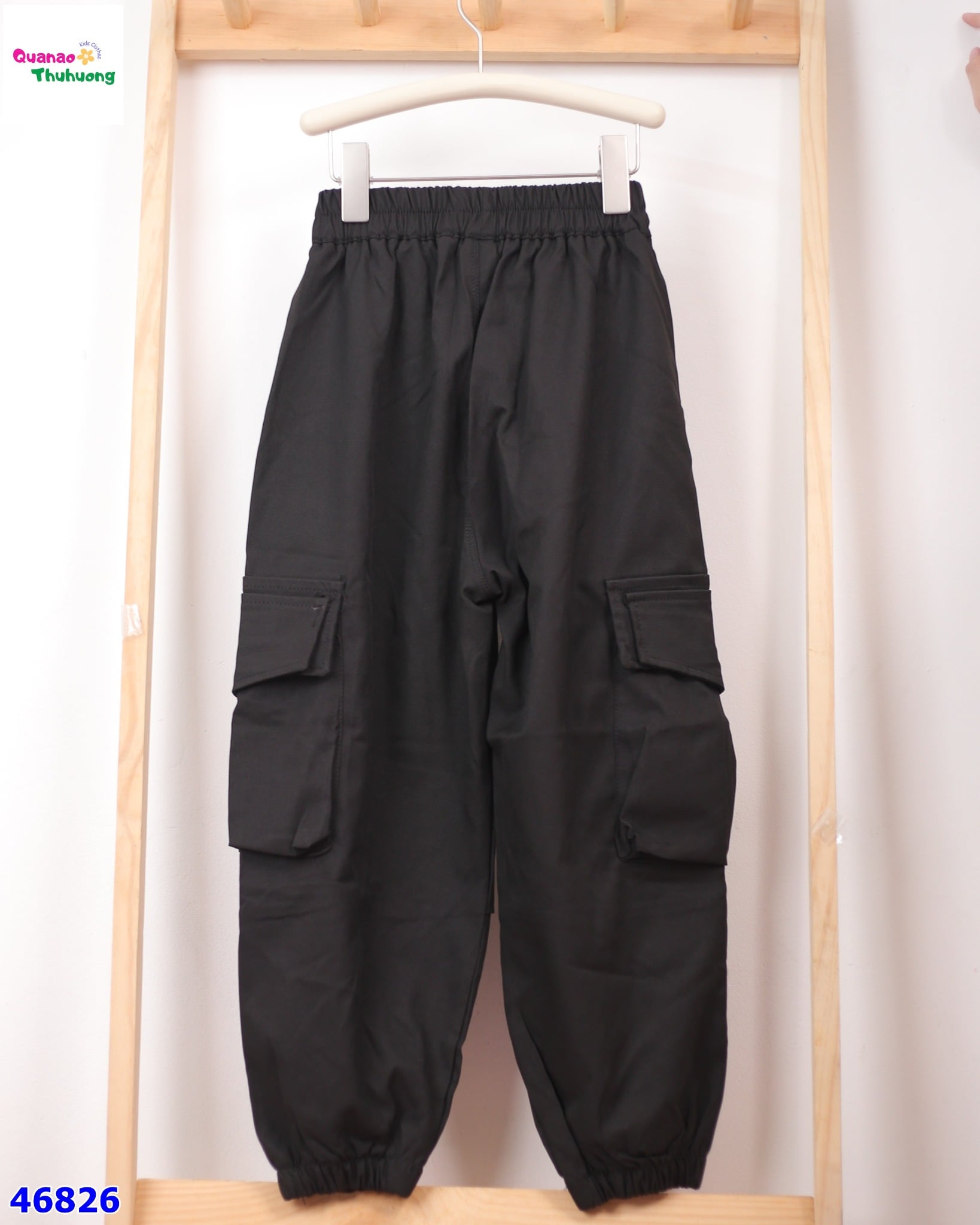 Quần túi hộp JLBB đen thêu chữ D