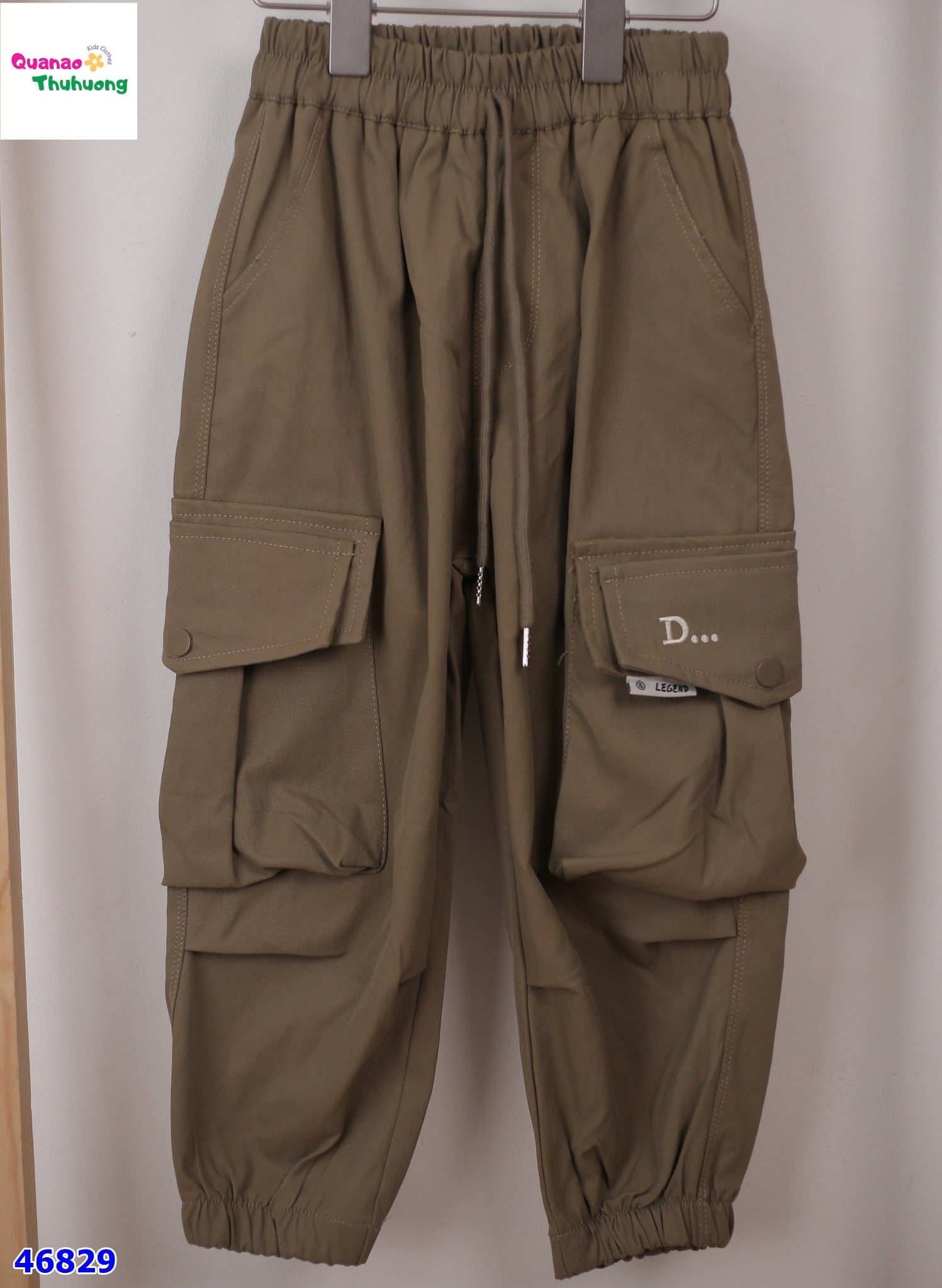 Quần túi hộp JLBB nâu thêu chữ D