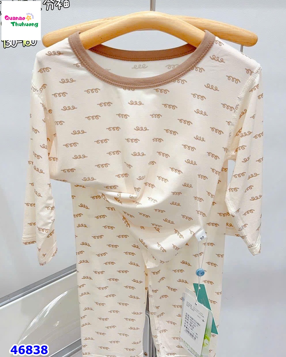 Bộ dài Tencel kem móc vàng