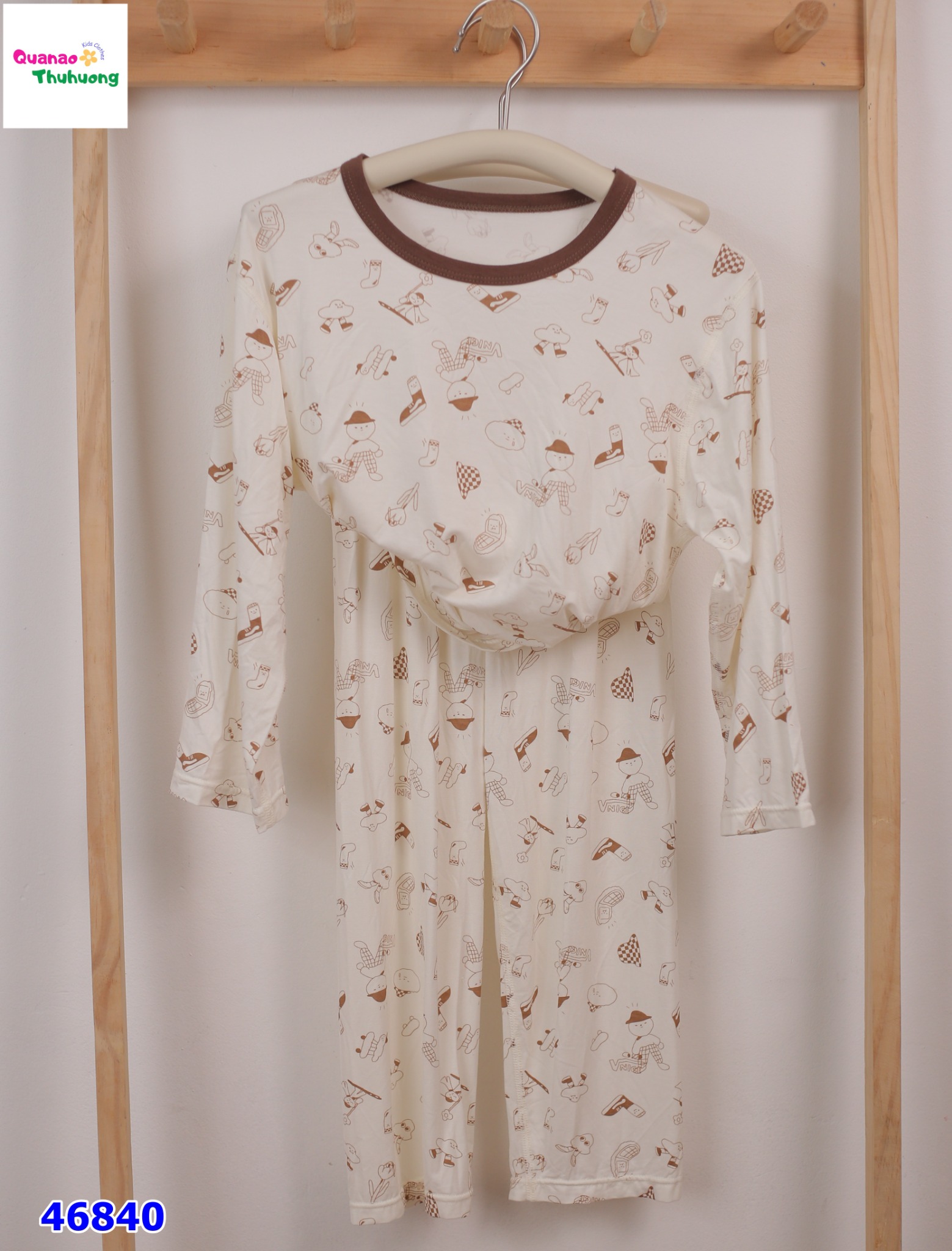 Bộ dài Tencel kem họa tiết vớ